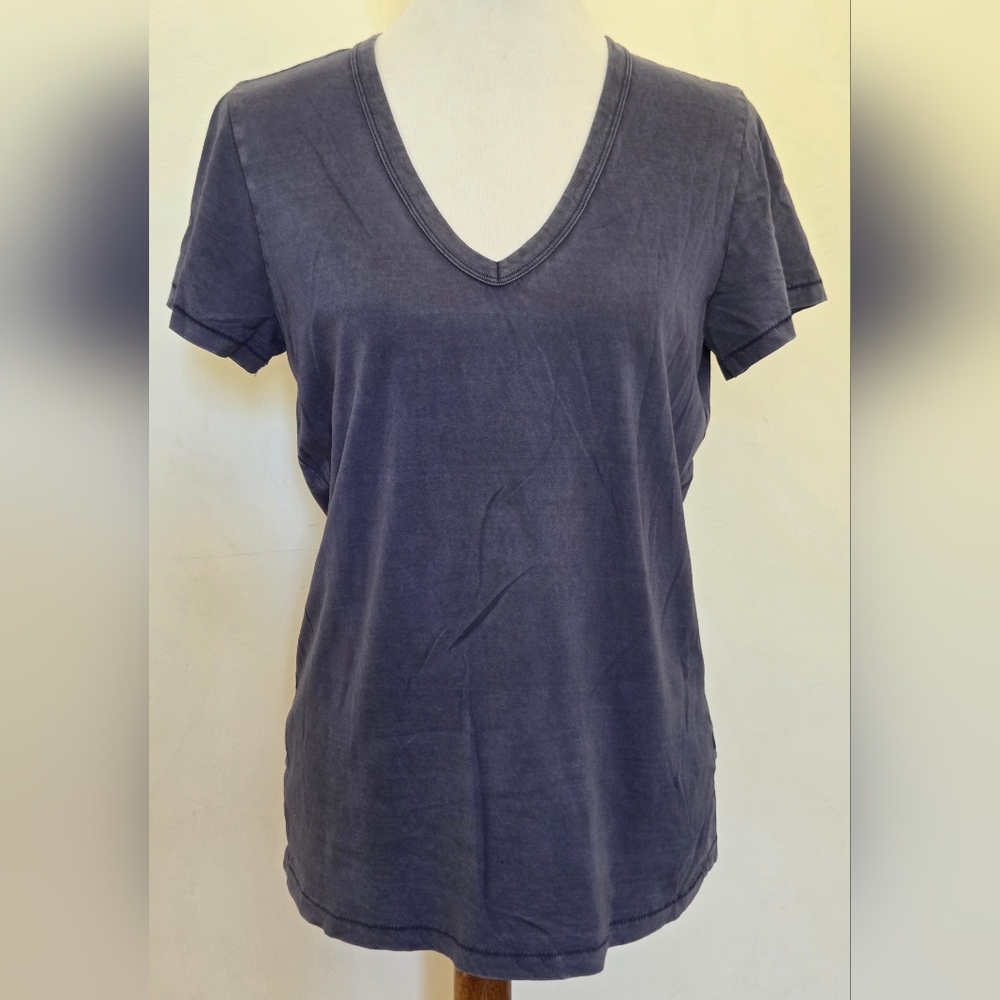 Universal Thread Navy V-Neck Women's Tee